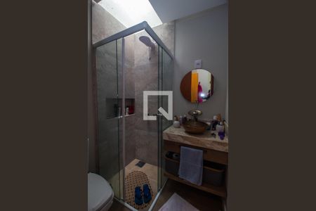 Casa à venda com 100m², 2 quartos e 3 vagasBanheiro da suite 2