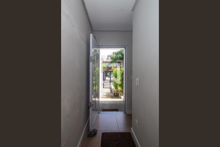 Corredor de casa à venda com 2 quartos, 100m² em Guarujá, Porto Alegre