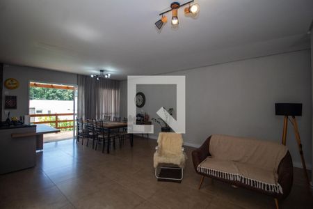 Sala de casa à venda com 2 quartos, 100m² em Guarujá, Porto Alegre