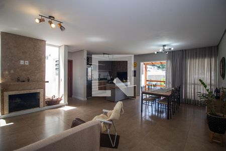 Sala de casa à venda com 2 quartos, 100m² em Guarujá, Porto Alegre