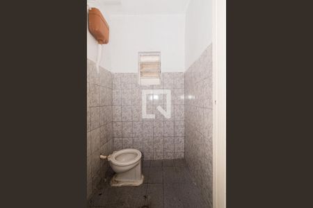 Casa para alugar com 250m², 3 quartos e sem vagaBanheiro - Casa 03