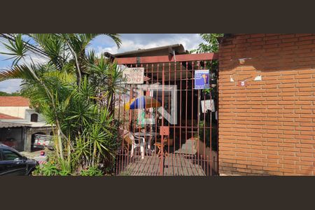 Studio para alugar com 32m², 1 quarto e sem vaga Studio para alugar com 32m², 1 quarto e sem vagaFachada + Placa