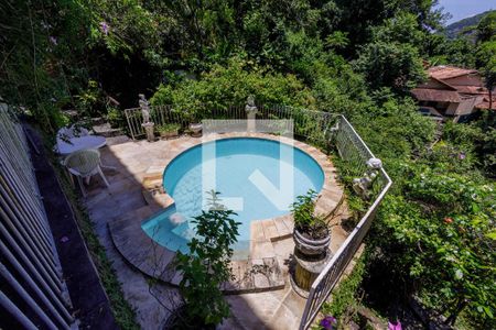 Casa à venda com 300m², 5 quartos e 4 vagasQuintal