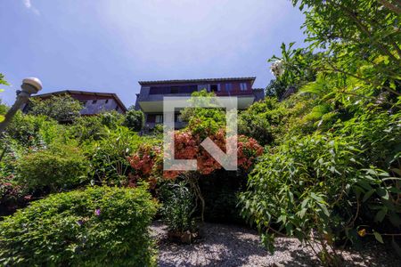 Casa à venda com 300m², 5 quartos e 4 vagasQuintal