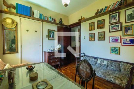 Casa à venda com 300m², 5 quartos e 4 vagasQuarto 1