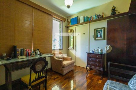 Casa à venda com 300m², 5 quartos e 4 vagasQuarto 1