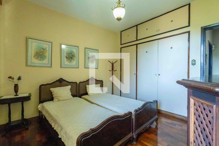 Casa à venda com 300m², 5 quartos e 4 vagasQuarto 3