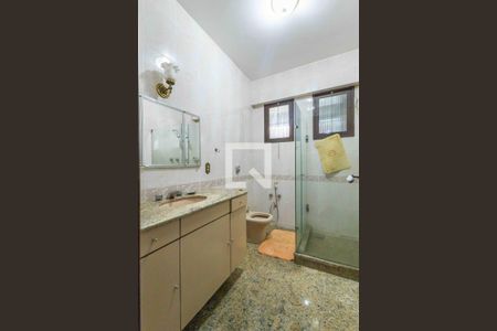 Casa à venda com 300m², 5 quartos e 4 vagasBanheiro Social