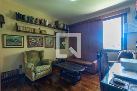 Casa à venda com 300m², 5 quartos e 4 vagasQuarto 2