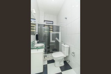 Banheiro de apartamento à venda com 1 quarto, 46m² em Jardim Guanabara, Rio de Janeiro