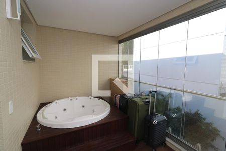 Apartamento à venda com 320m², 3 quartos e 4 vagasSacada da Suíte 1