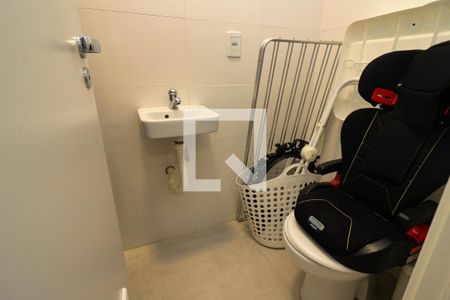 Apartamento à venda com 320m², 3 quartos e 4 vagasBanheiro de serviço