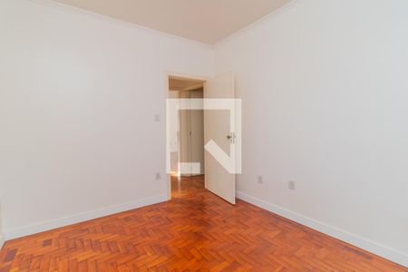 Quarto 1 de apartamento para alugar com 2 quartos, 101m² em Azenha, Porto Alegre