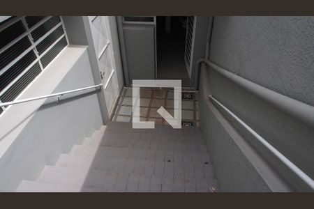 Casa para alugar com 266m², 3 quartos e 2 vagasEscadas