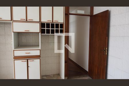 Casa para alugar com 266m², 3 quartos e 2 vagasCozinha