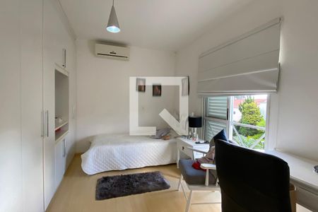 Casa de condomínio à venda com 320m², 4 quartos e 3 vagasSuíte 1