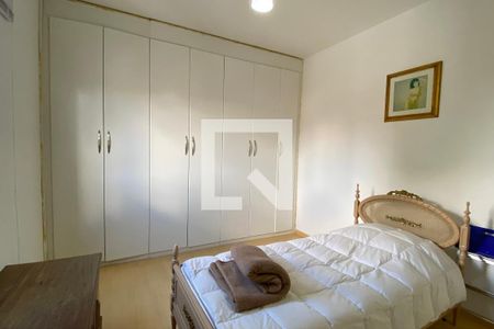 Casa de condomínio à venda com 320m², 4 quartos e 3 vagasQuarto 4