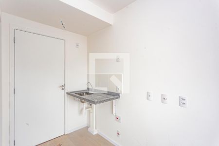 Cozinha de kitnet/studio para alugar com 1 quarto, 17m² em Vila Moraes, São Paulo