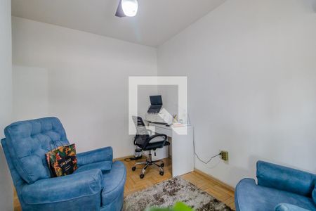 Casa à venda com 284m², 5 quartos e 3 vagas Casa à venda com 284m², 5 quartos e 3 vagasQuarto 2