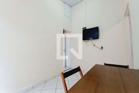 Casa à venda com 166m², 4 quartos e 4 vagasSala