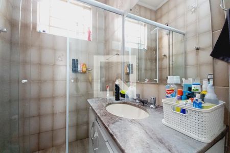 Casa à venda com 166m², 4 quartos e 4 vagasBanheiro