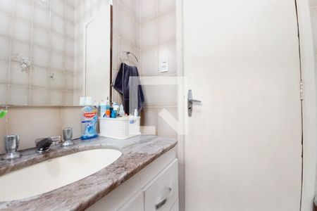 Casa à venda com 166m², 4 quartos e 4 vagasBanheiro