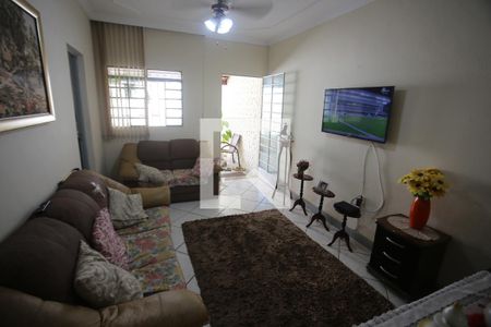 Sala de casa à venda com 3 quartos, 240m² em Alto Caiçaras, Belo Horizonte
