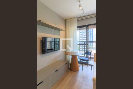 Sala/Quarto de apartamento à venda com 1 quarto, 25m² em Campo Belo, São Paulo