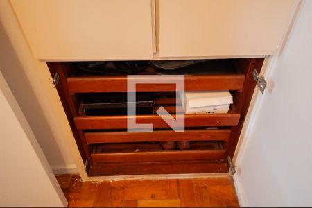 Apartamento à venda com 126m², 3 quartos e 1 vaga Apartamento à venda com 126m², 3 quartos e 1 vagaCloset da suíte