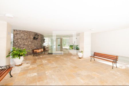 Apartamento à venda com 126m², 3 quartos e 1 vaga Apartamento à venda com 126m², 3 quartos e 1 vagaEntrada