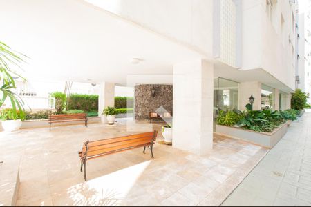 Apartamento à venda com 126m², 3 quartos e 1 vaga Apartamento à venda com 126m², 3 quartos e 1 vagaEntrada