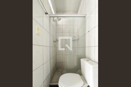 Banheiro de apartamento para alugar com 1 quarto, 51m² em Brotas, Salvador