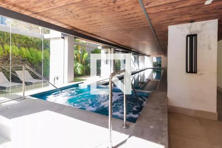 Studio para alugar com 32m², 1 quarto e sem vaga Studio para alugar com 32m², 1 quarto e sem vagaPiscina