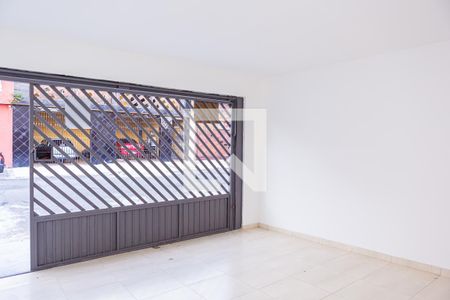 Casa para alugar com 37m², 1 quarto e 1 vaga Casa para alugar com 37m², 1 quarto e 1 vagaGaragem