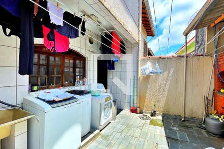 Casa à venda com 120m², 3 quartos e 1 vagaÁrea de Serviço