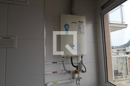 Área de serviço de apartamento para alugar com 2 quartos, 54m² em Anil, Rio de Janeiro