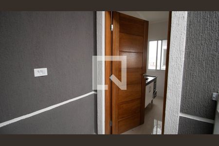 Entrada AP de apartamento para alugar com 2 quartos, 54m² em Vila Nivi, São Paulo