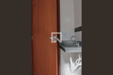 Casa à venda com 90m², 2 quartos e 2 vagas Casa à venda com 90m², 2 quartos e 2 vagasBanheiro