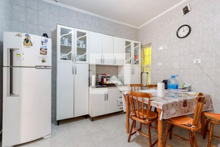 Casa à venda com 220m², 5 quartos e 2 vagas Casa à venda com 220m², 5 quartos e 2 vagasCozinha 1