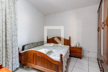 Casa à venda com 220m², 5 quartos e 2 vagas Casa à venda com 220m², 5 quartos e 2 vagasQuarto 3