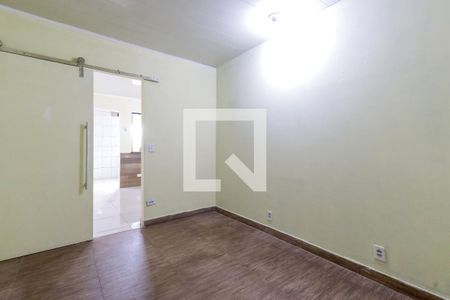 Casa à venda com 220m², 5 quartos e 2 vagas Casa à venda com 220m², 5 quartos e 2 vagasQuarto 5