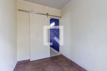 Casa à venda com 220m², 5 quartos e 2 vagas Casa à venda com 220m², 5 quartos e 2 vagasQuarto 4