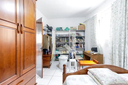 Casa à venda com 220m², 5 quartos e 2 vagas Casa à venda com 220m², 5 quartos e 2 vagasQuarto 3