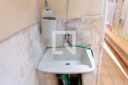 Casa à venda com 220m², 5 quartos e 2 vagas Casa à venda com 220m², 5 quartos e 2 vagasÁrea de Serviço 3