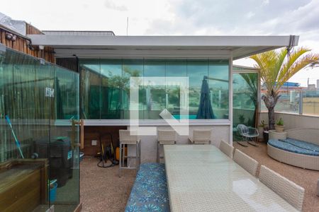 Apartamento à venda com 198m², 3 quartos e 3 vagasCobertura