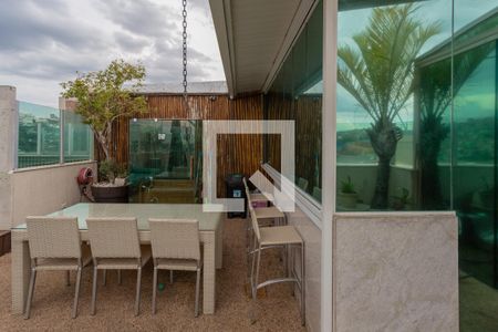 Apartamento à venda com 198m², 3 quartos e 3 vagasCobertura