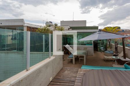 Apartamento à venda com 198m², 3 quartos e 3 vagasCobertura