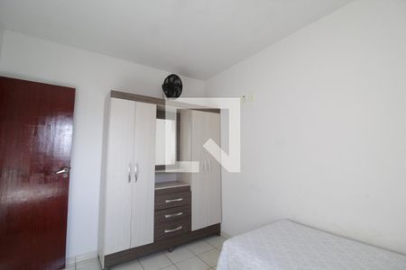Quarto 1 de apartamento para alugar com 2 quartos, 50m² em Santa Mônica, Uberlândia