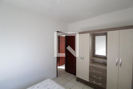 Quarto 2 de apartamento para alugar com 2 quartos, 50m² em Santa Mônica, Uberlândia