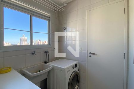 Apartamento à venda com 124m², 3 quartos e 2 vagas Apartamento à venda com 124m², 3 quartos e 2 vagasÁrea de Serviço